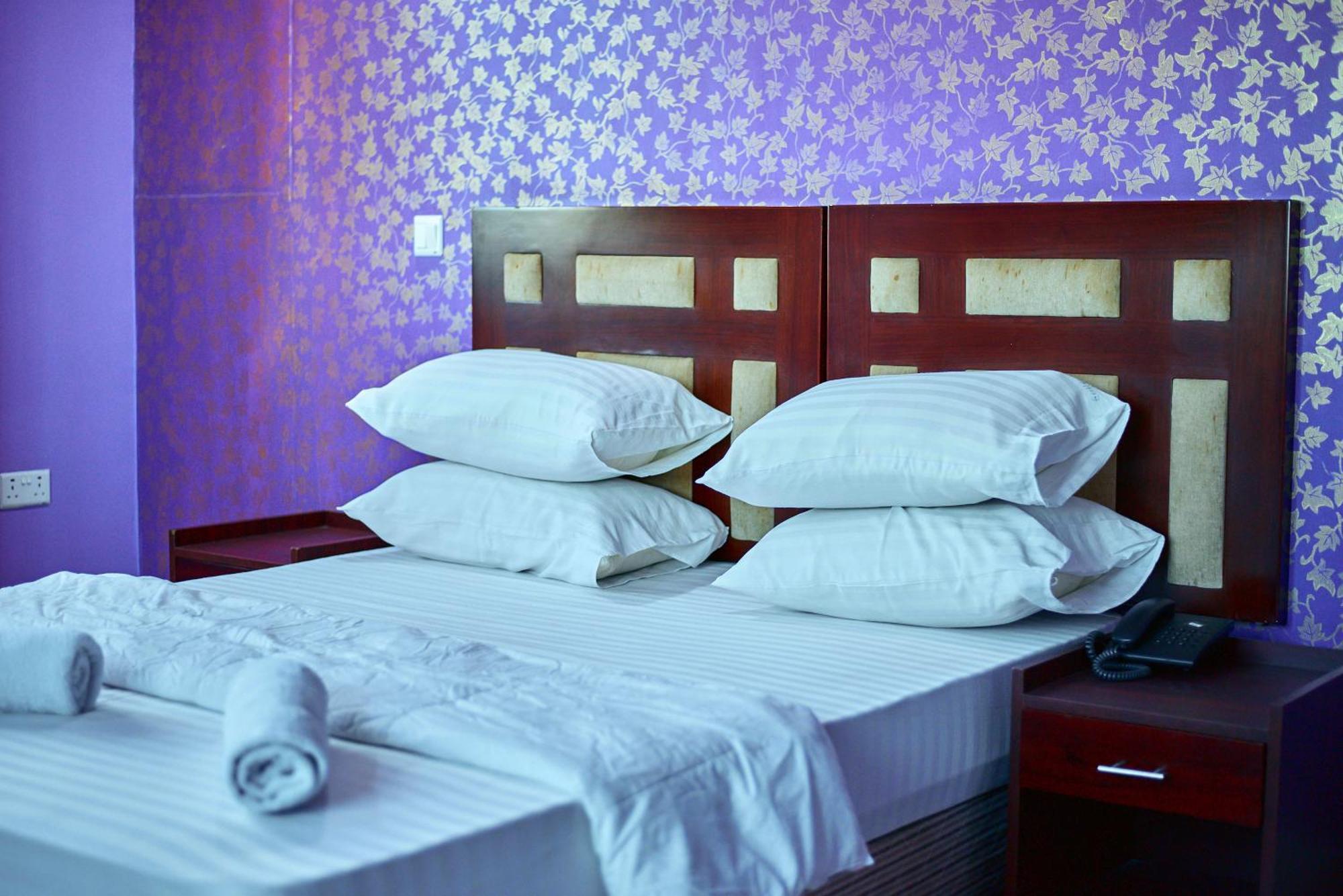Euro Hotel And Apartments Dar es Salaam Esterno foto